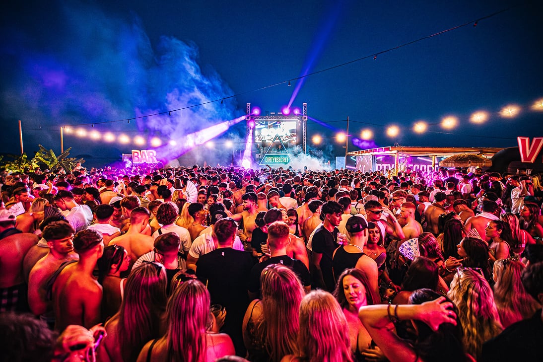 Uncharted Platinum Package Image 2